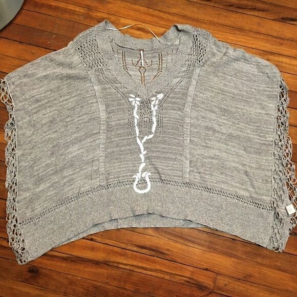 HOST PICK ⭐️⭐️Free People oversized Pull Over shaw - Picture 8 of 12